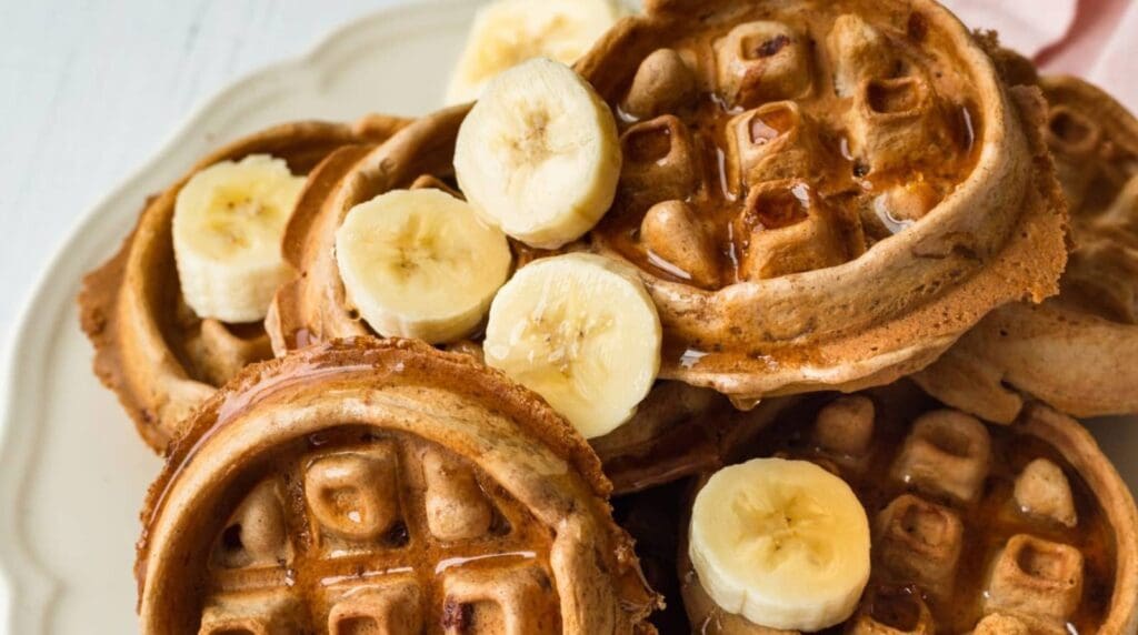 cinnamon waffles with banana and honey topping