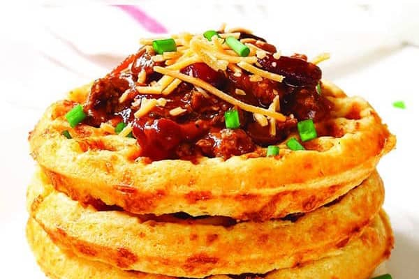 cornmeal-waffle-mix cornmeal waffle served with chili and cheese